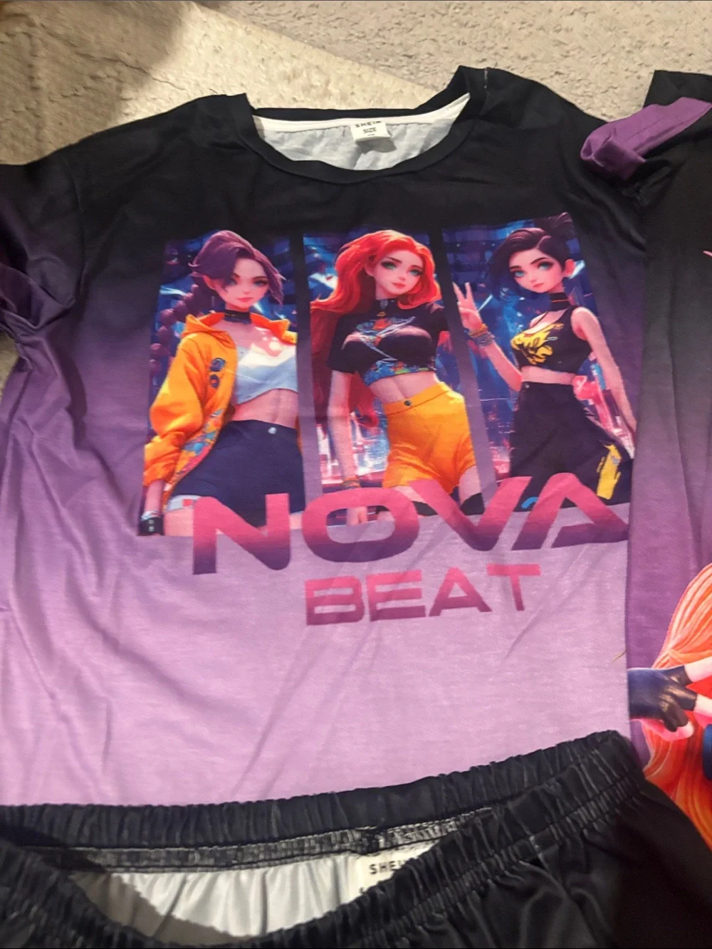 K-Pop girls Graphic clothes bundle